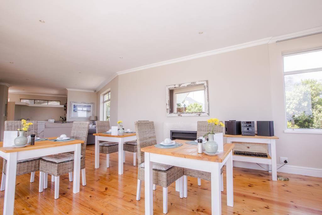 Finchley Guesthouse In Camps Bay Cape Town Bagian luar foto