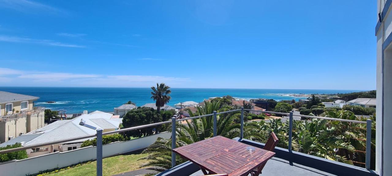 Finchley Guesthouse In Camps Bay Cape Town Bagian luar foto