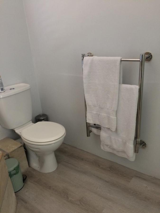 Finchley Guesthouse In Camps Bay Cape Town Bagian luar foto