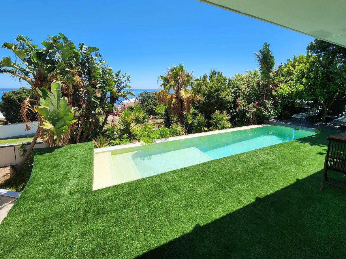 Finchley Guesthouse In Camps Bay Cape Town Bagian luar foto