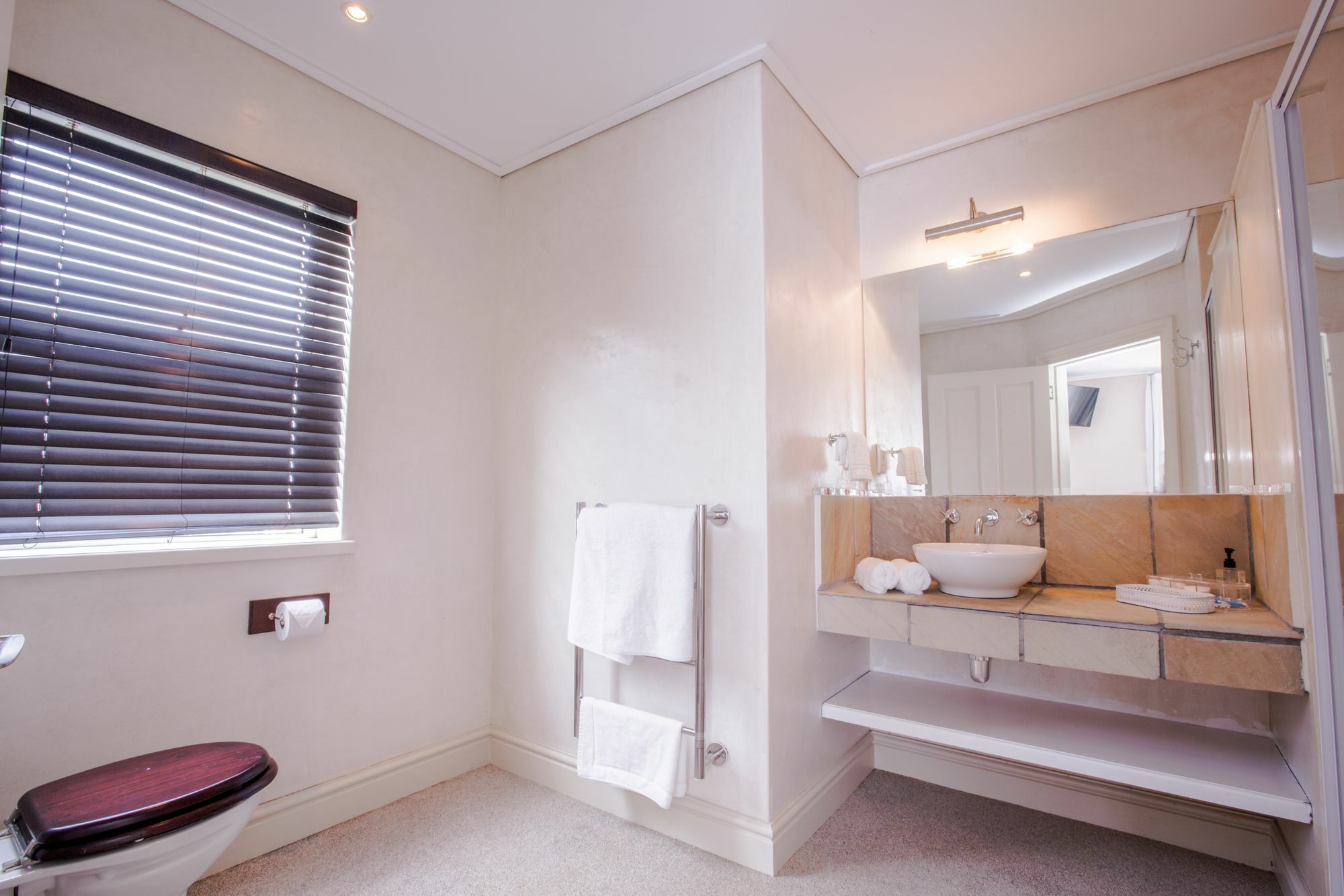 Finchley Guesthouse In Camps Bay Cape Town Bagian luar foto