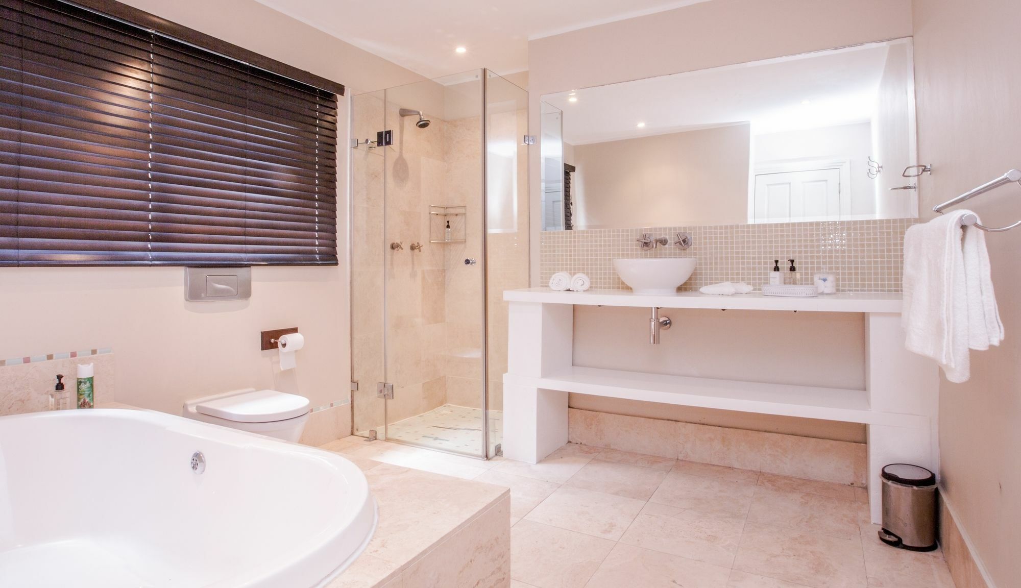 Finchley Guesthouse In Camps Bay Cape Town Bagian luar foto